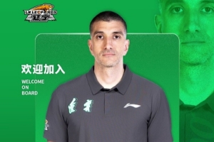 在线观看灰熊VS鹈鹕直播_无插件免费观看