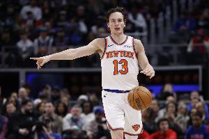最新NBA篮网vs雄鹿直播_无插件免费在线观看
