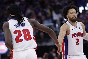 NBA掘金VS雄鹿_在线直播_免费高清观看_进球集锦