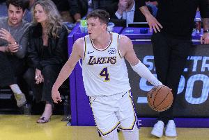 免费观看NBA热火VS篮网直播_无插件在线免费观看