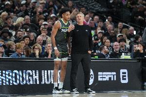 今日NBA独行侠VS76人直播_免费在线免费观看