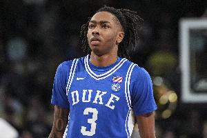 森林狼GM：我们研究了埃文斯的每次三分投篮 相信其技术能vs接NBA直播_无插件在线免费观看