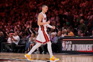 NBA尼克斯VS凯尔特人直播_高清无插件观看入口