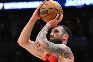 NBA热火vs雄鹿_高清直播_无插件在线观看