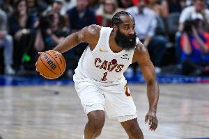 在线观看NBA勇士vs雄鹿直播_无插件免费观看