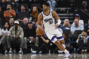 最新NBA湖人vs76人直播_无插件免费在线观看