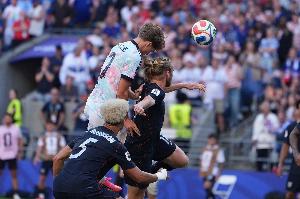 比利时2-1再次领先美国！德凯特拉雷梅开二度，丢球后2分钟即破门-x3