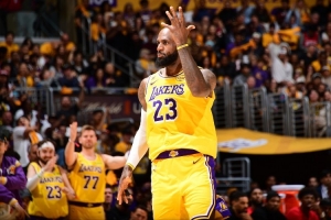 今日NBA湖人VS快船直播_免费在线免费观看