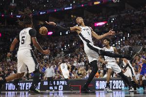 NBA湖人VS勇士直播_免费高清观看_首发阵容_战术解读