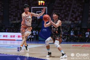 媒体人：石奎/柳锐均不参加CBA选秀 石奎加盟金牛 柳锐也考虑NBL-a2