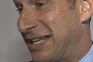 火爆勇士对决尼克斯jrs直播